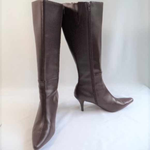 Chadwicks Shoes - Chadwicks Tall Brown Leather Boots With Heels Sz 8